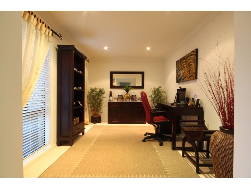 18 Juniper Circuit, Stretton QLD 4116