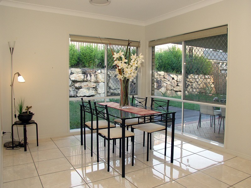 11 Hunter Close, Calamvale QLD 4116