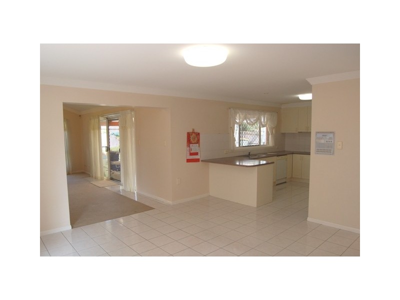 13 Orania Crescent, Calamvale QLD 4116