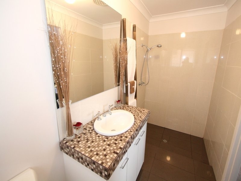 16 Crestone Place, Algester QLD 4115