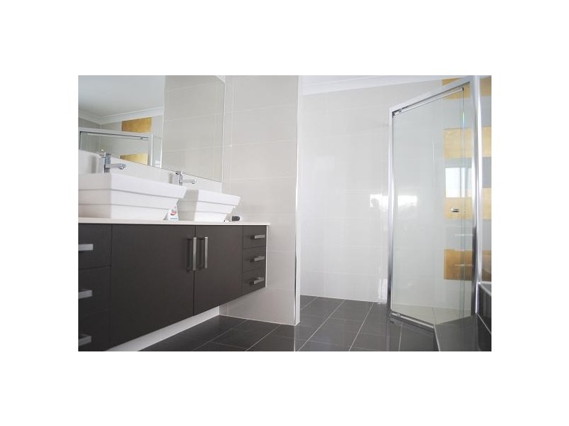 22 Henderson Street, Eight Mile Plains QLD 4113