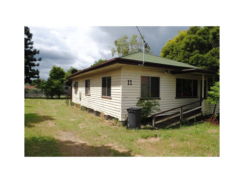 11 Verrell Street, Riverview QLD 4303