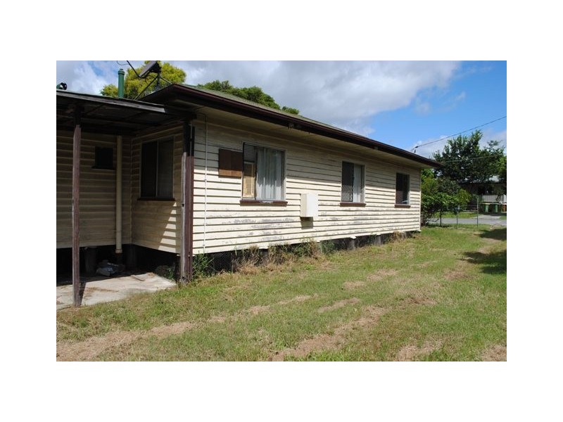 11 Verrell Street, Riverview QLD 4303