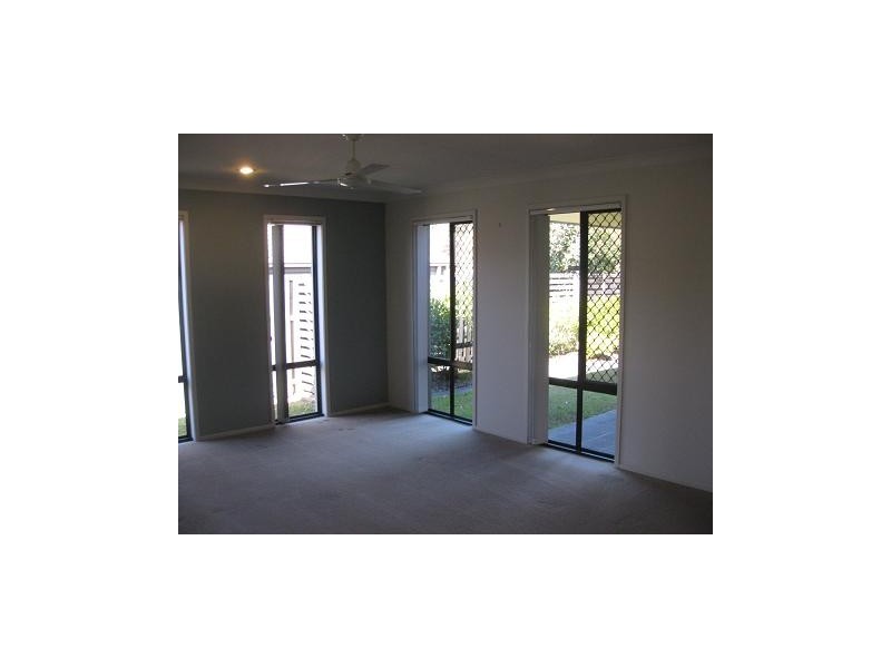 15 Watheroo Place, Parkinson QLD 4115