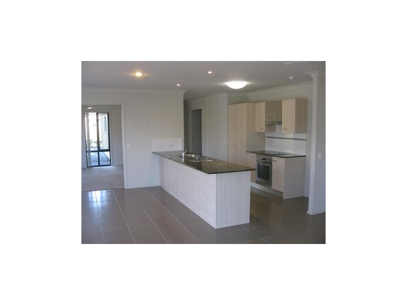 15 Watheroo Place, Parkinson QLD 4115