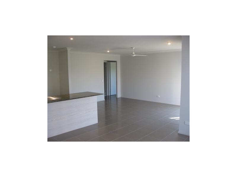 15 Watheroo Place, Parkinson QLD 4115