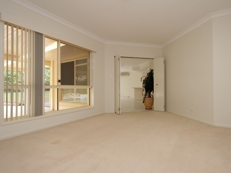 32 Poinciana Crescent, Stretton QLD 4116