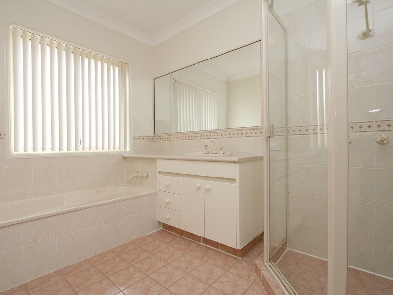 32 Poinciana Crescent, Stretton QLD 4116