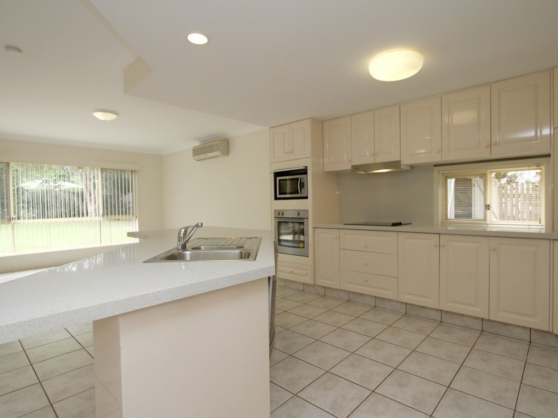 32 Poinciana Crescent, Stretton QLD 4116