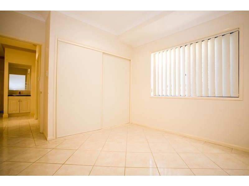 50 The Parkway, Stretton QLD 4116