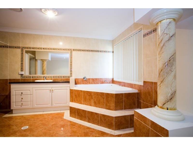 50 The Parkway, Stretton QLD 4116