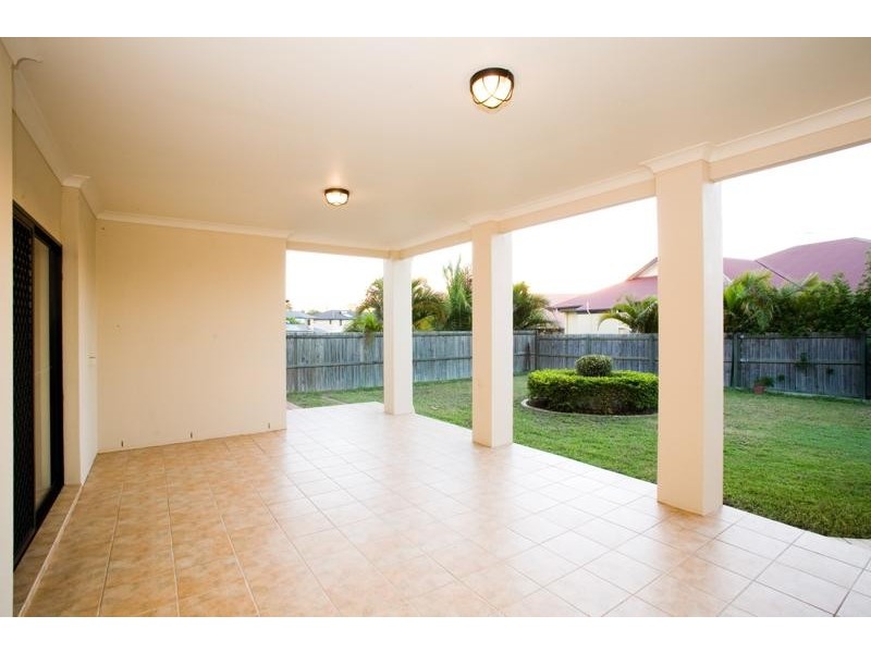 50 The Parkway, Stretton QLD 4116