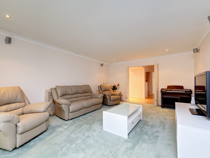 16 Murramarang Drive, Parkinson QLD 4115