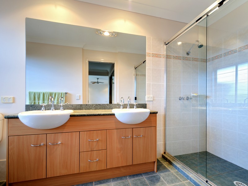 16 Murramarang Drive, Parkinson QLD 4115