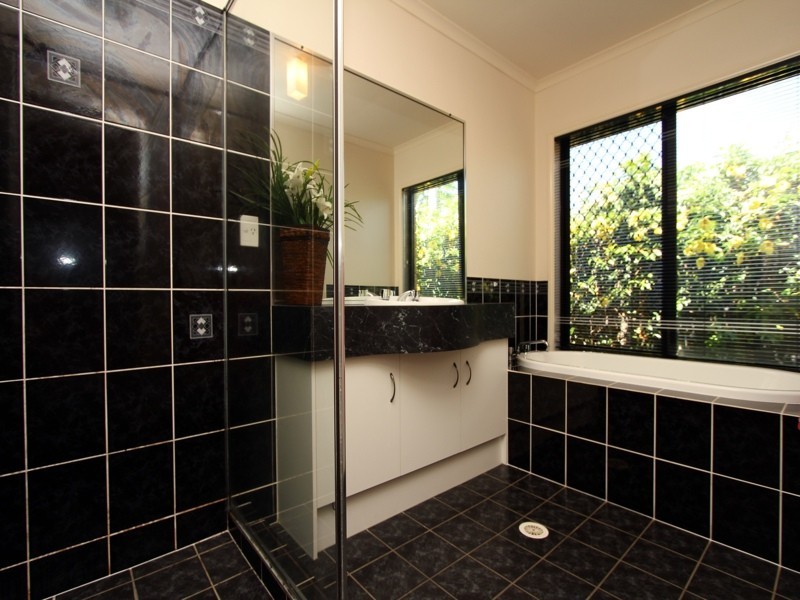 4 Tumut Close, Kuraby QLD 4112