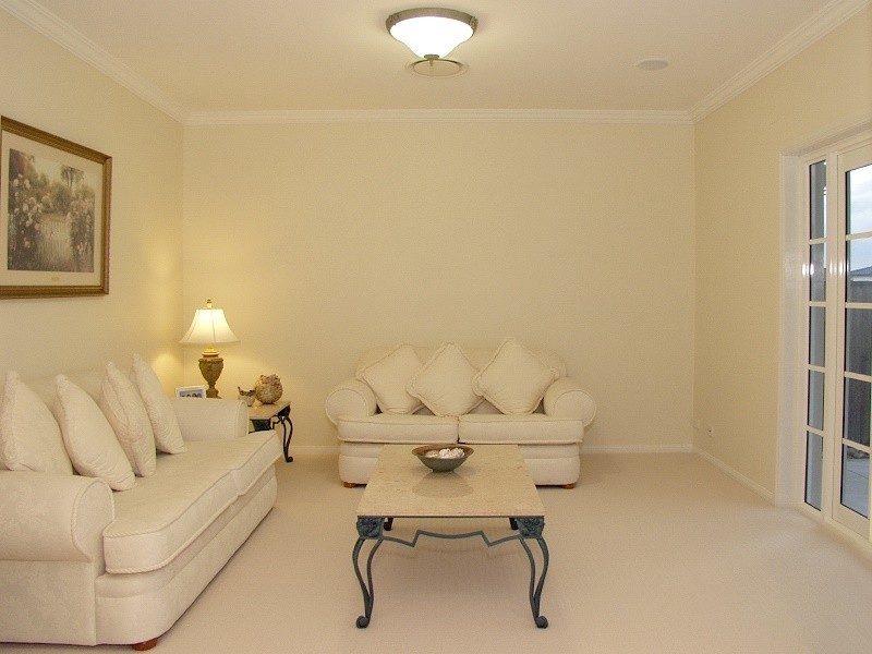 135 The Parkway, Stretton QLD 4116