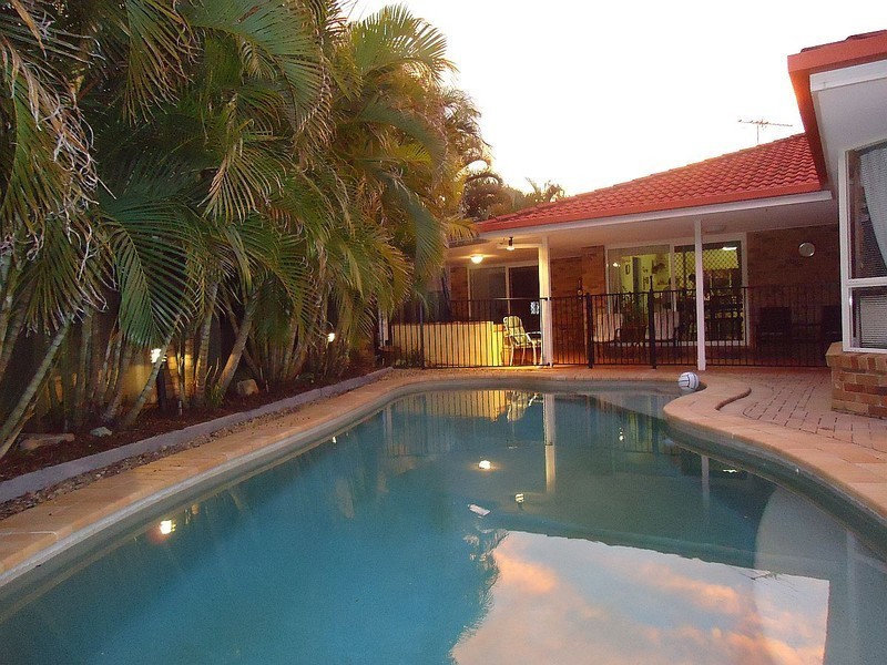 2 Matisse Pl, Mackenzie QLD 4156