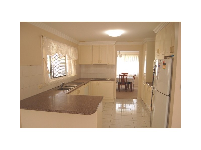 13 Orania Crescent, Calamvale QLD 4116