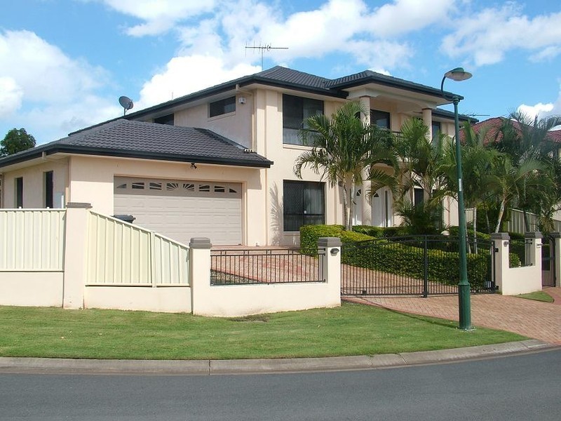 2 Regal Place, Eight Mile Plains QLD 4113