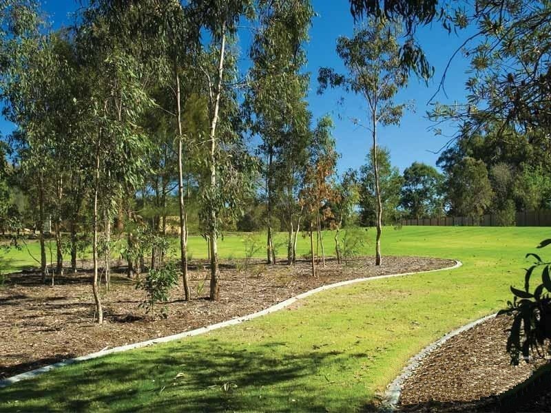 35 Foxwood Cct, Wakerley QLD 4154