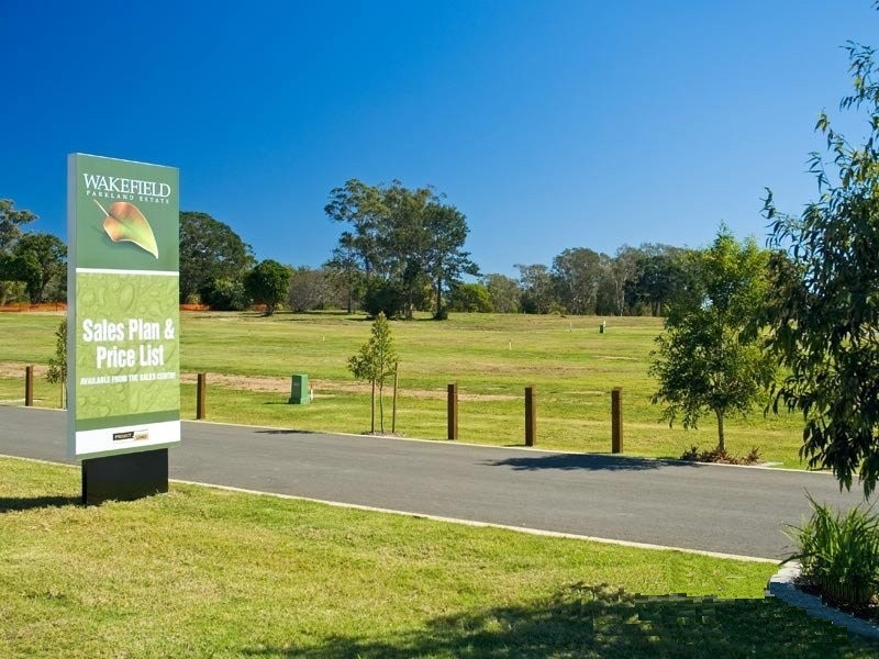 35 Foxwood Cct, Wakerley QLD 4154