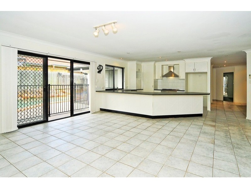 11 Lindfield Street, Parkinson QLD 4115