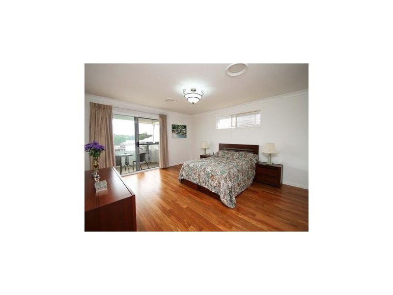 8 Langford Street, Eight Mile Plains QLD 4113