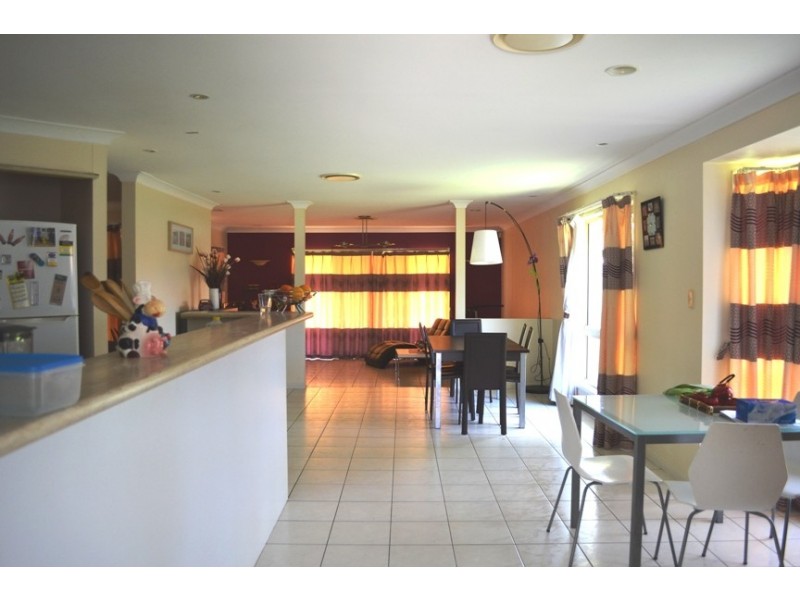 16 Palatine Street, Calamvale QLD 4116
