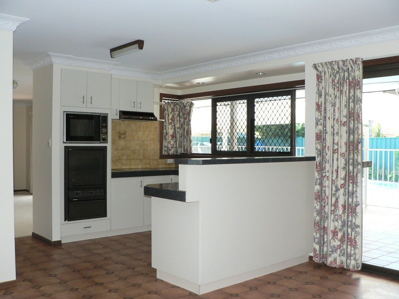 8 Radiata Street, Sunnybank Hills QLD 4109