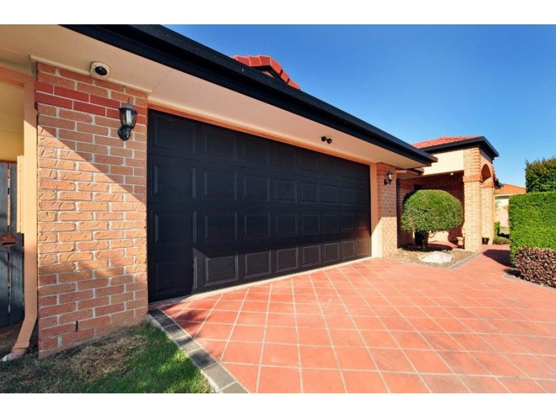 8 Rokeby Drive, Parkinson QLD 4115