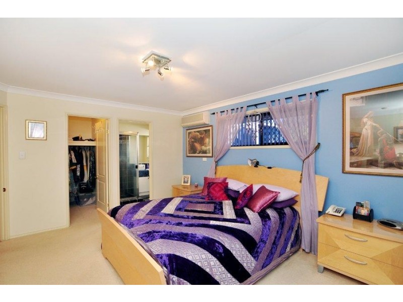 8 Rokeby Drive, Parkinson QLD 4115