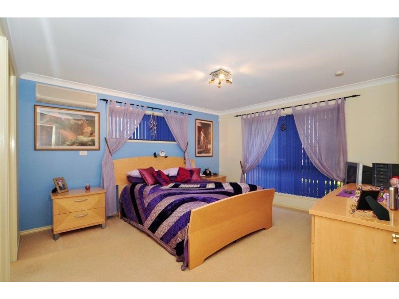 8 Rokeby Drive, Parkinson QLD 4115