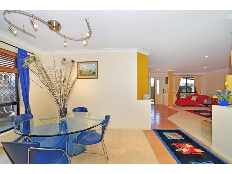 8 Rokeby Drive, Parkinson QLD 4115 the real estate agency Withdrawn