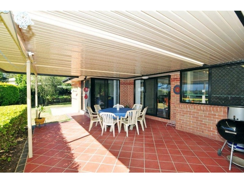 8 Rokeby Drive, Parkinson QLD 4115