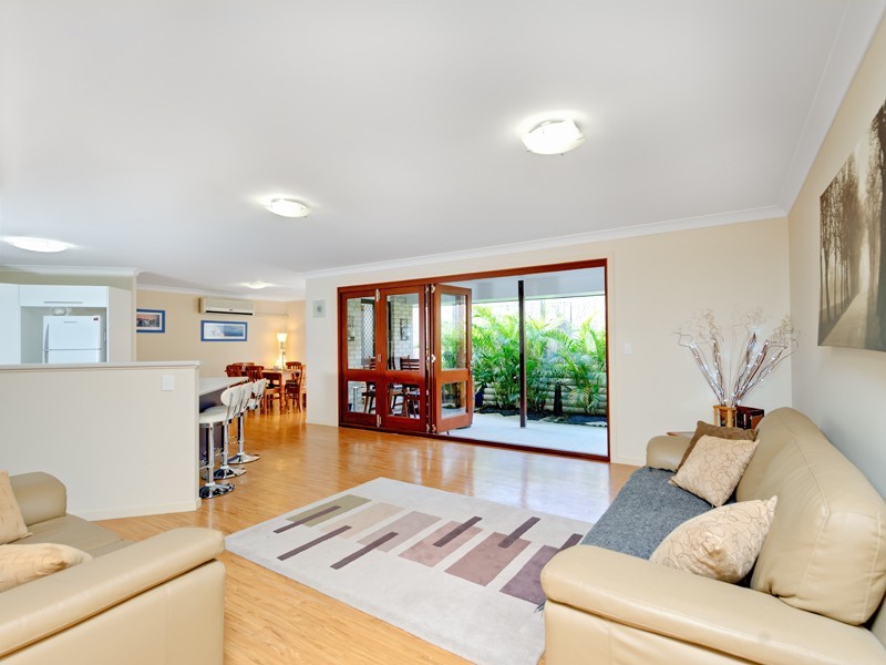 27 Bufalino Street, Parkinson QLD 4115