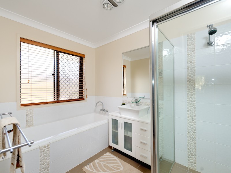 27 Bufalino Street, Parkinson QLD 4115