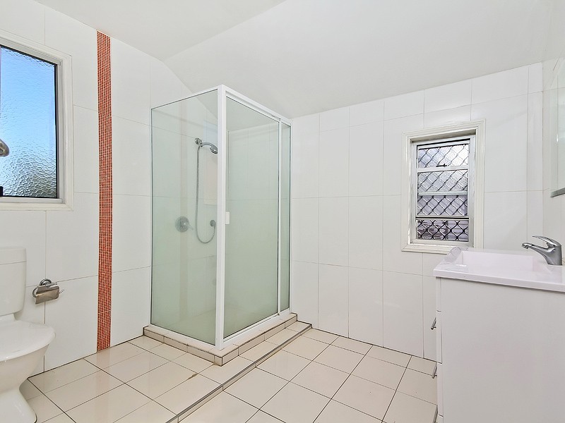 64 Enoggera Road, Newmarket QLD 4051