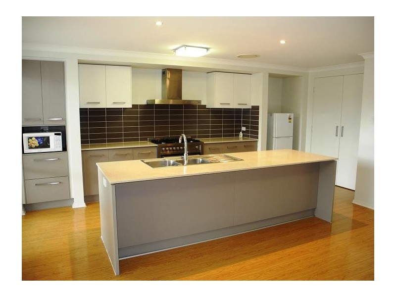 12 Lenton Place, Calamvale QLD 4116