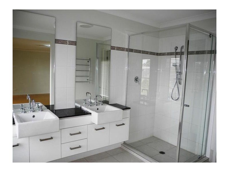 12 Lenton Place, Calamvale QLD 4116