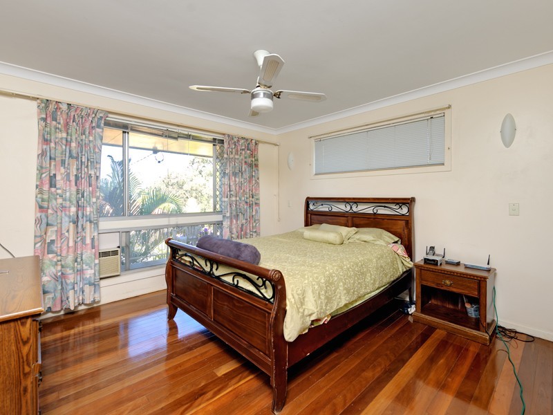 95 Granadilla Street, Macgregor QLD 4109