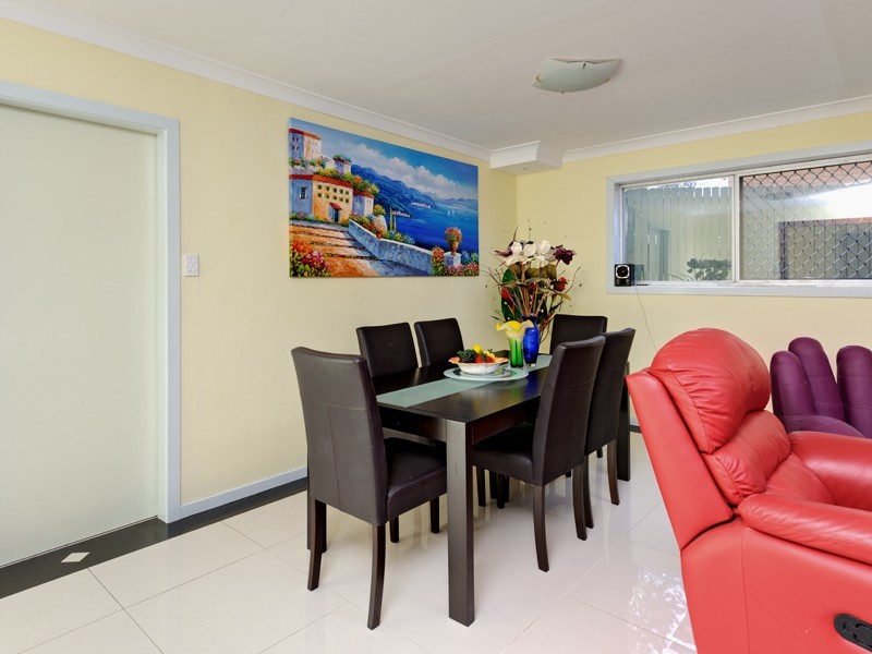 95 Granadilla Street, Macgregor QLD 4109