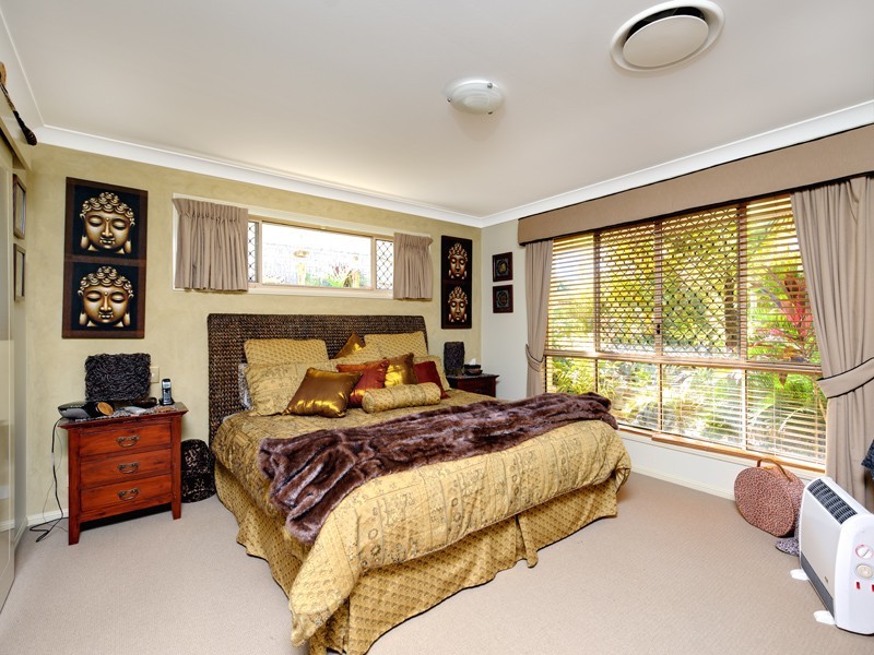 4 Bunya Ct, Parkinson QLD 4115