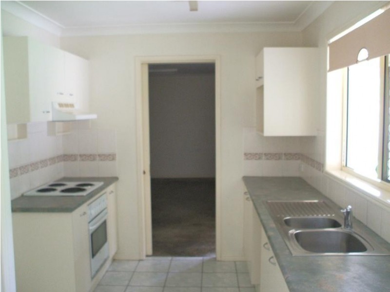 70 Paddington Crescent, Stretton QLD 4116