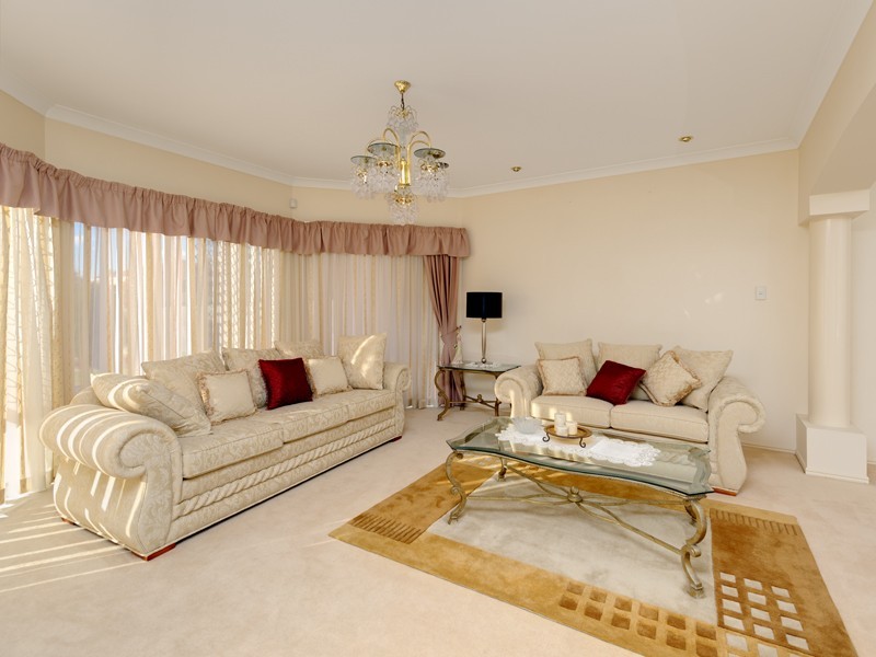 68 Lake Eyre Crescent, Parkinson QLD 4115