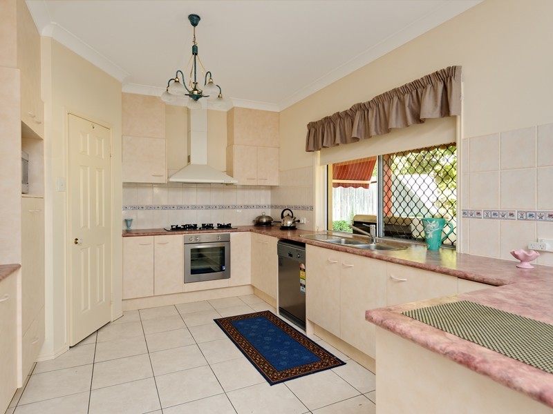 68 Lake Eyre Crescent, Parkinson QLD 4115