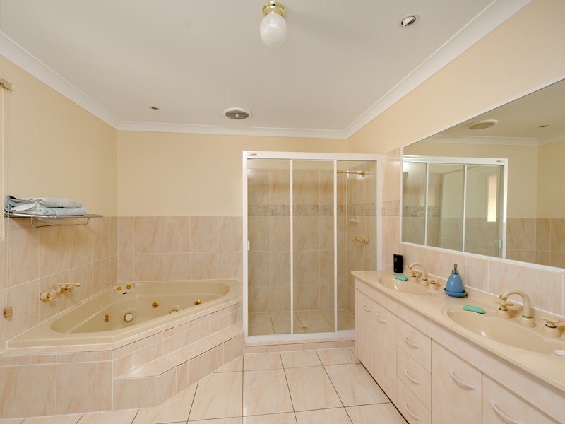 68 Lake Eyre Crescent, Parkinson QLD 4115