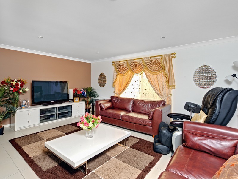 20 Bobbie Street, Parkinson QLD 4115