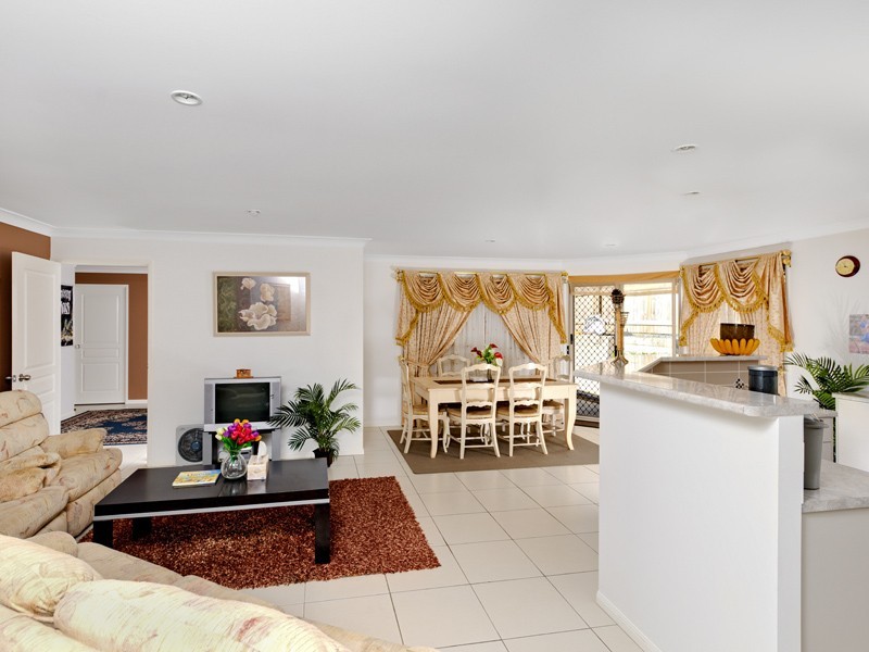 20 Bobbie Street, Parkinson QLD 4115
