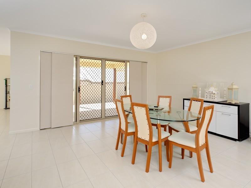 26 Langford Street, Eight Mile Plains QLD 4113