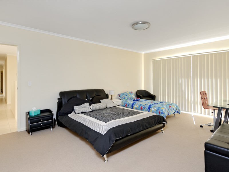 26 Langford Street, Eight Mile Plains QLD 4113